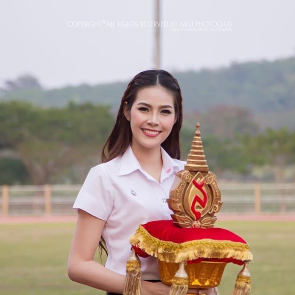 น้องไดร์ จิณณ์ณิตา Miss Thailand World 2016 ในลุคนักศึกษา (22)