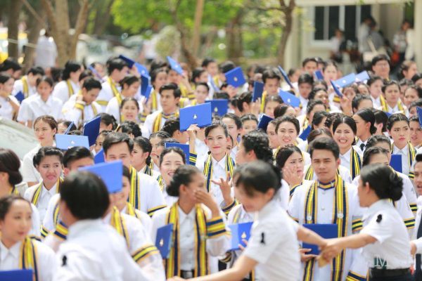 โรงแรม แถว ราช มงคล คลอง 6