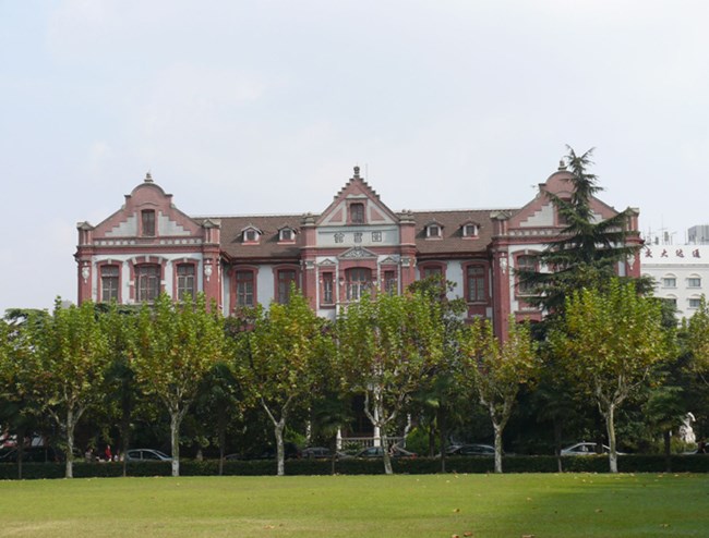 อันดับ 9 มหาวิทยาลัย Shanghai Jiao Tong