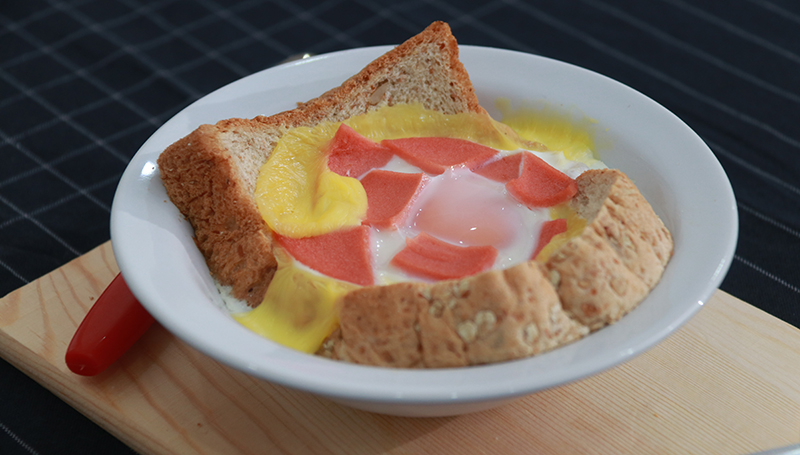 ไข่ถ้วยขนมปังอบชีส